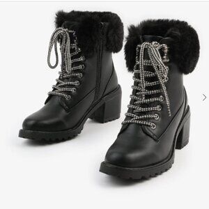 Ardene Warm-Lined Boots with Faux Fur Collar Womens Size 8 NWT